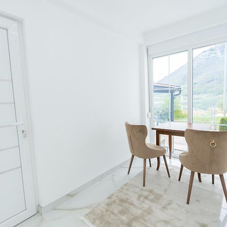 Ema Apartments Плав Екстериор снимка